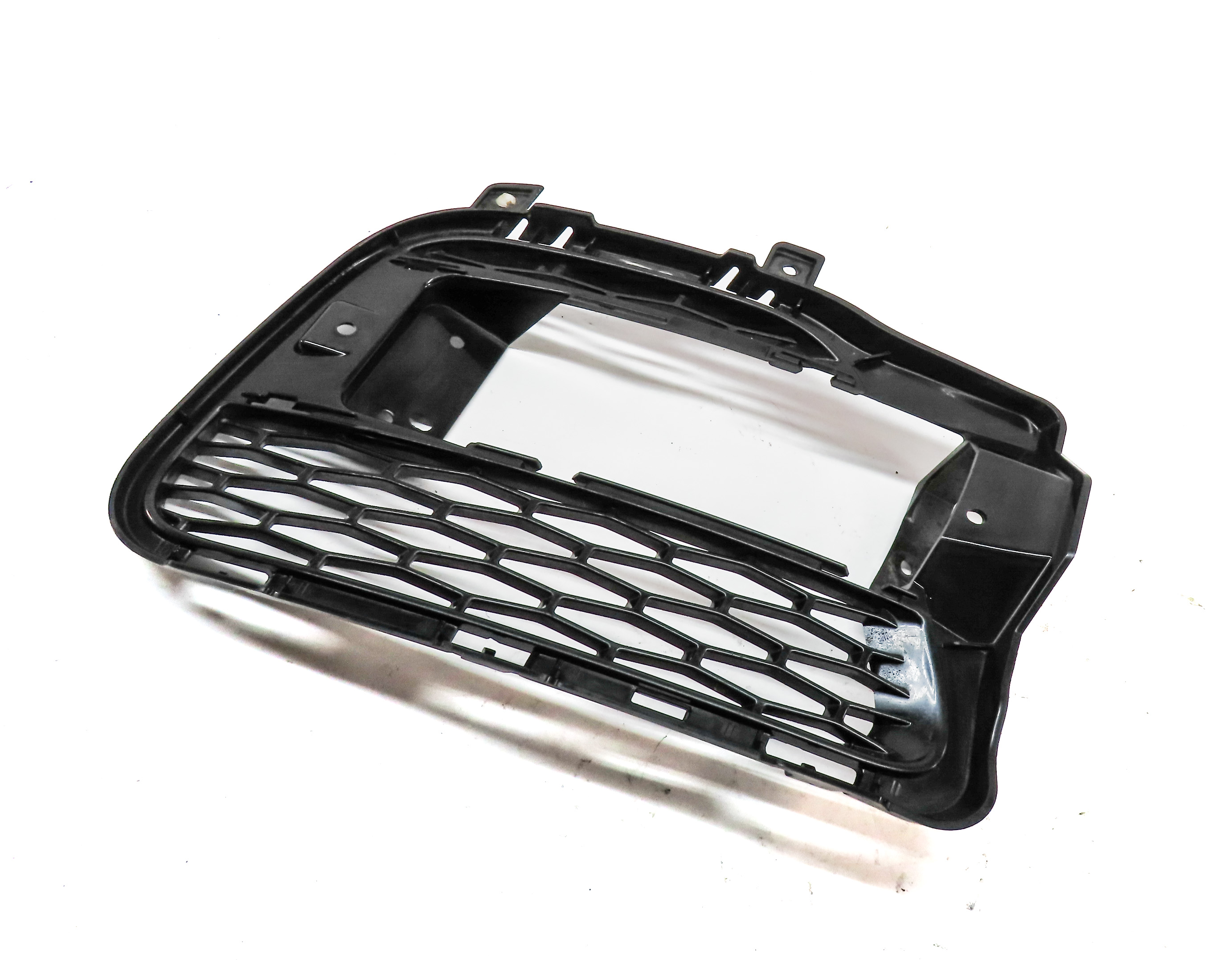 2014-2017 RANGE ROVER SPORT (L494) LEFT FRONT DRIVER FOGLIGHT GRILLE TRIM — exact item pictured